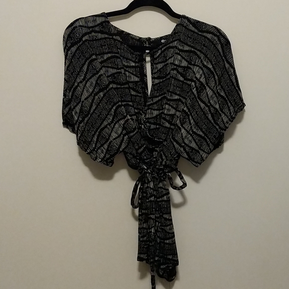 Black and white romper - Picture 1 of 3